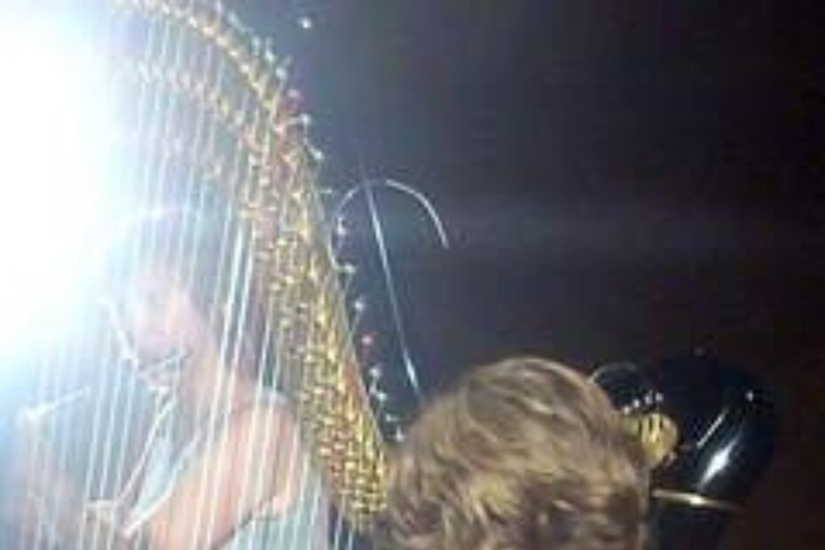 Flautistica Tamara Coha Mandić i harfistica Diana Grubišić Ćiković