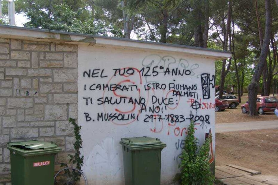 Grafit na Gradskom kupalištu