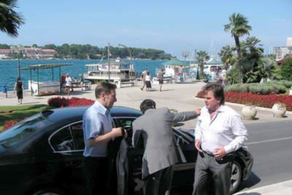 Josip Posavec i Ivan Jakovčić pred porečkom vijećnicom