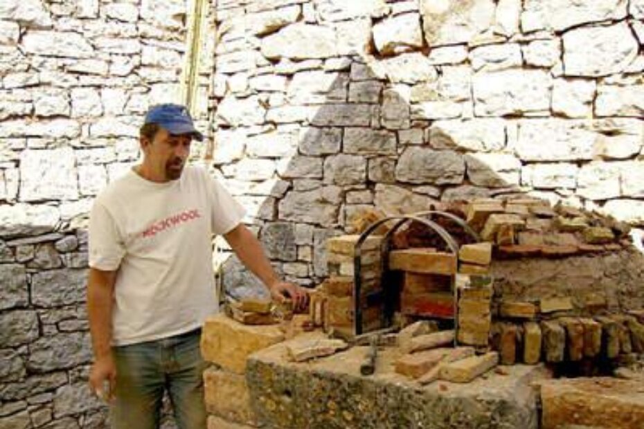 Fabijan Rabak majstor je za zidanje po starinski