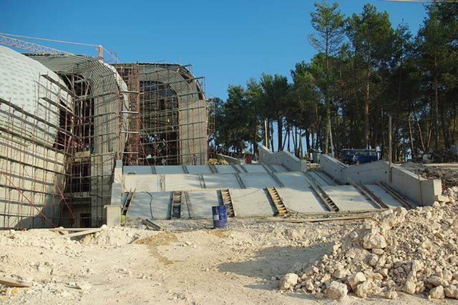 Buduće stepenice i ulaz u novu porečku sportsku dvoranu