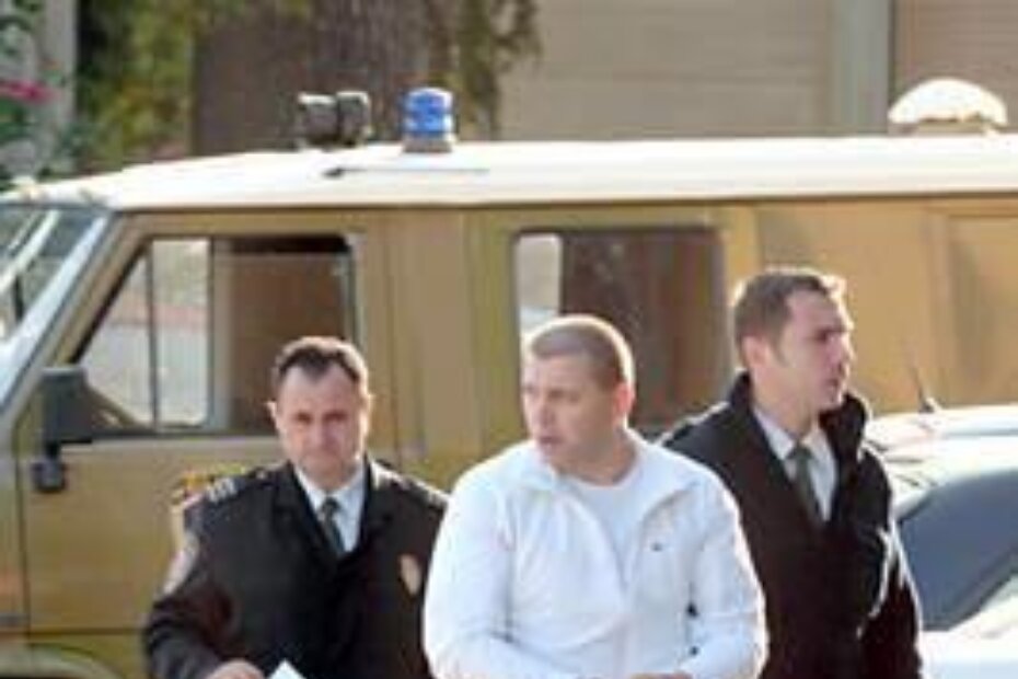 Dragan Badžo je u pratnji pravosudne policije jučer iz pulskog zatvora priveden na Općinski sud u Poreču