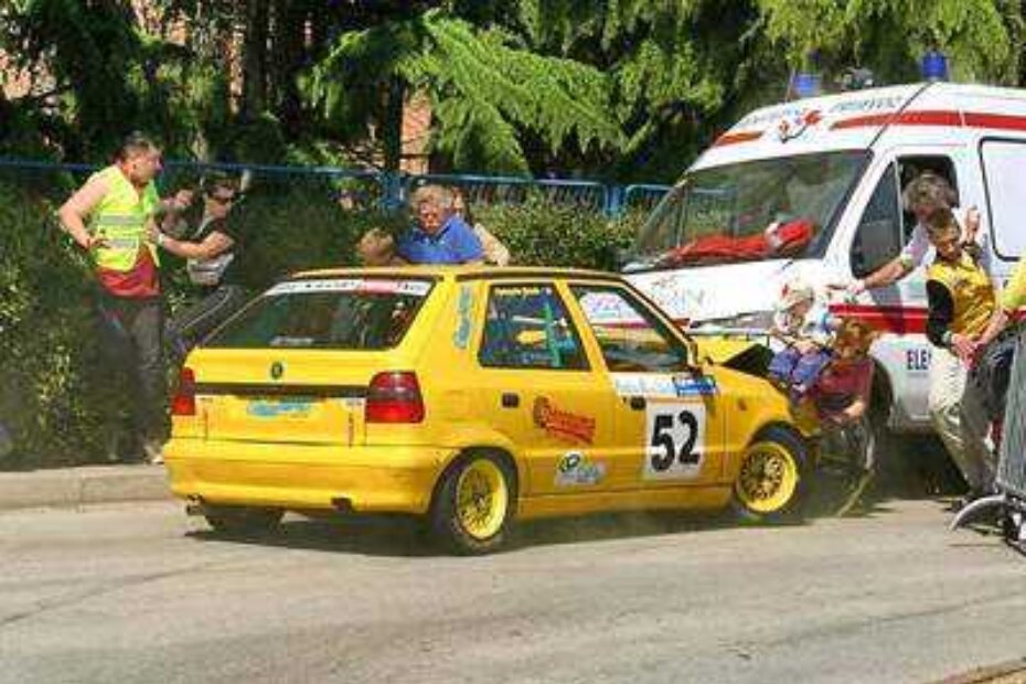 'Škoda felicija' kojom je upravljao Roberto Rauš prikliještila je Tinu Gregorović koja je u rukama držala nećaka uz parkirano vozilo Hitne pomoći