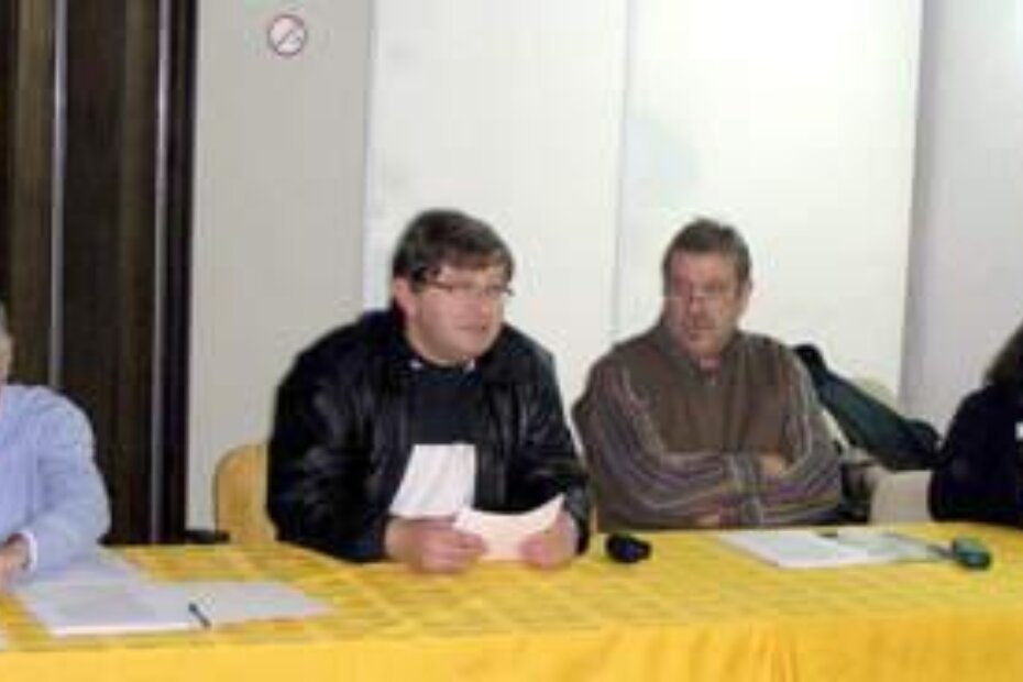 POREČKA ATLETIKA TEK ODRASTA - čelnici kluba (s lijeva) sportski direktor Mario Paljar, predsjednik Slavko Borojević, trener Milan Vitasović i tajnica Nadija Mendica