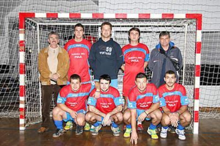 Pobjednička ekipa srpske nacionalne manjine