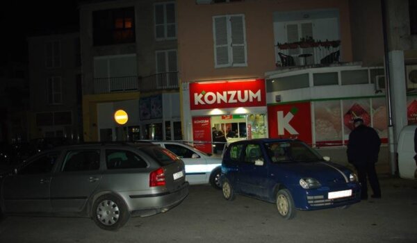 Drsko razbojništvo u "Nanosu": blagajnici uz prijetnju nožem oteli novac