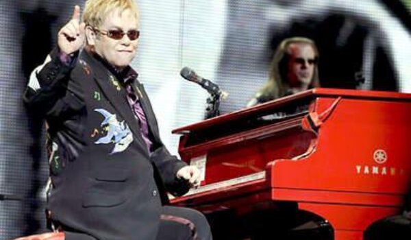 Elton John u Areni 8. srpnja