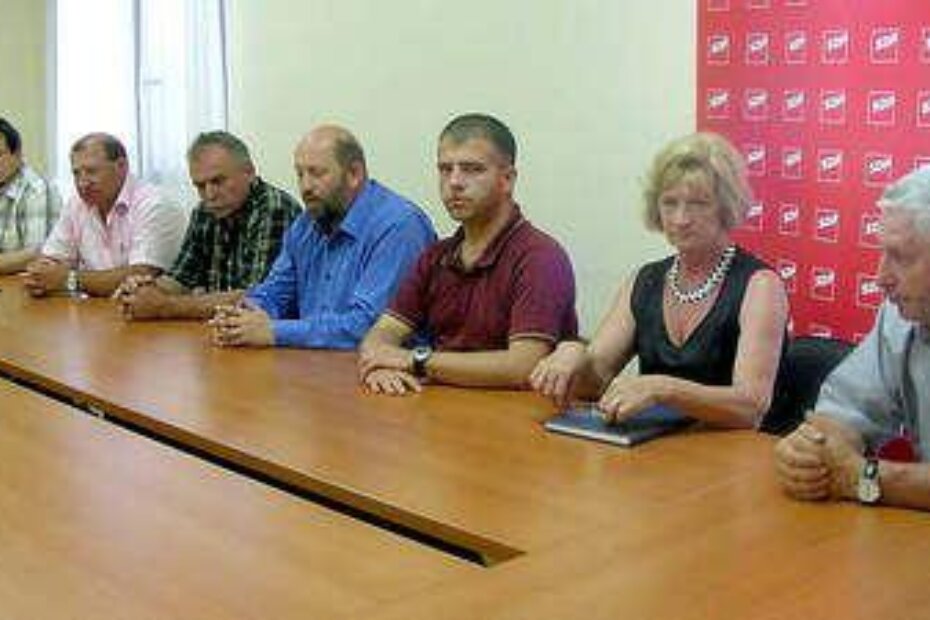 Predstavnici općinskih ogranaka SDP-a na Poreštini s Vedranom Grubišićem
