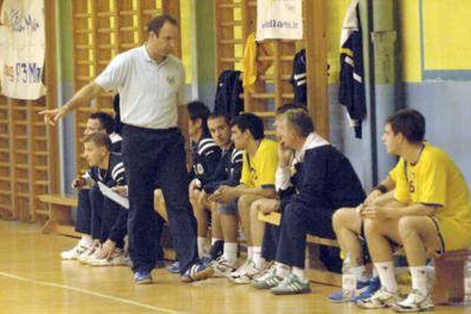 ISPALI KRIVICOM UPRAVA - Jakša Boglić sa svojim igračima