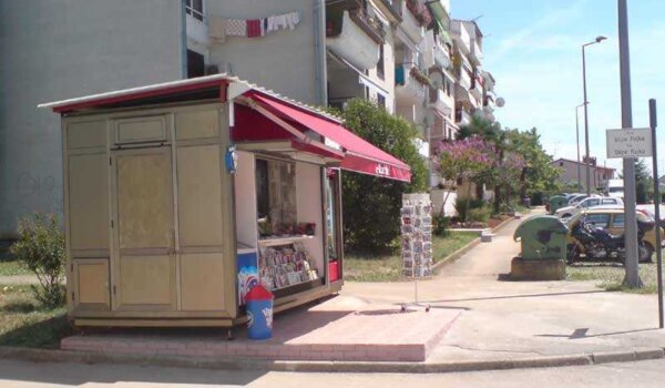 Razbojništvo u kiosku "Aura" u ulici Stipe Rajka
