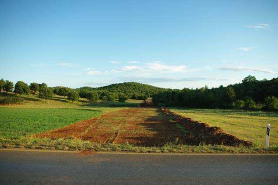 Iskopana trasa kod privremenog rotora u Vrvarima