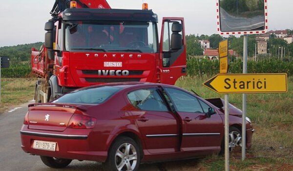 Trogodišnja djevojčica bori se za život nakon jučerašnje prometne nesreće kod Dračevca