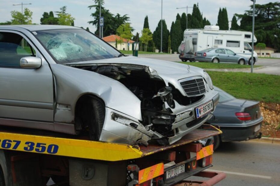 Na Mercedesu je nastala velika materijalna šteta