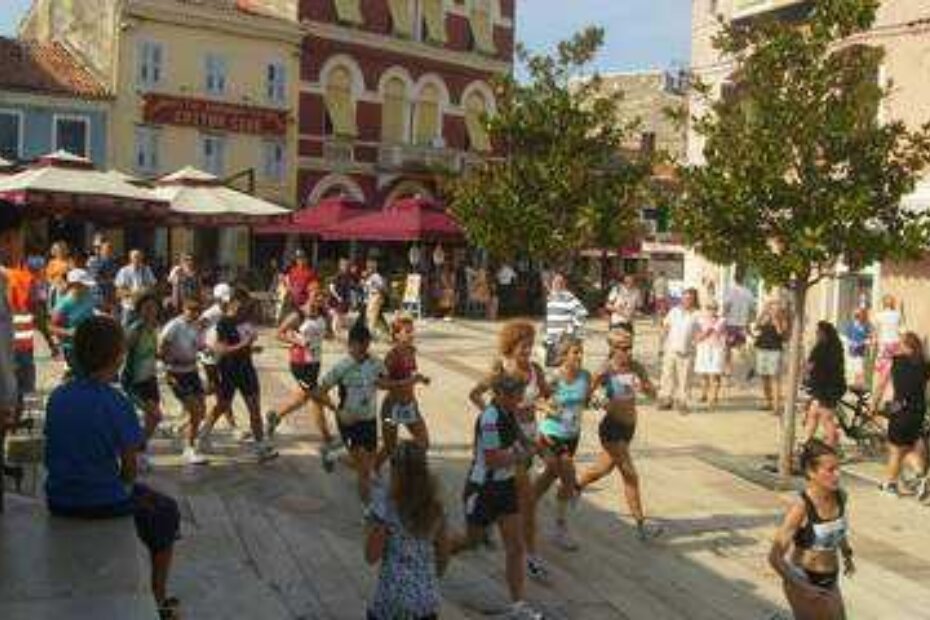 Utrka je vodila prema Peškeri i uz obalu