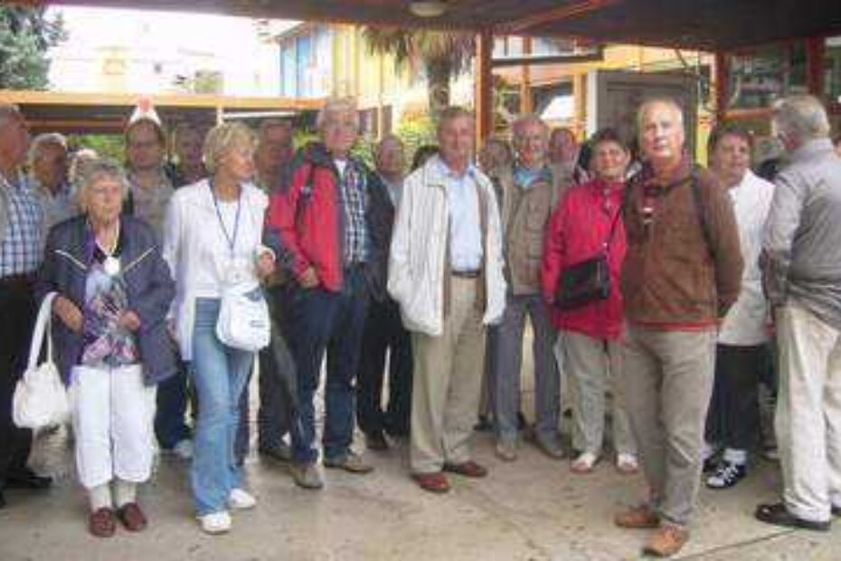 Njemački turisti pred zatvorenim toaletom