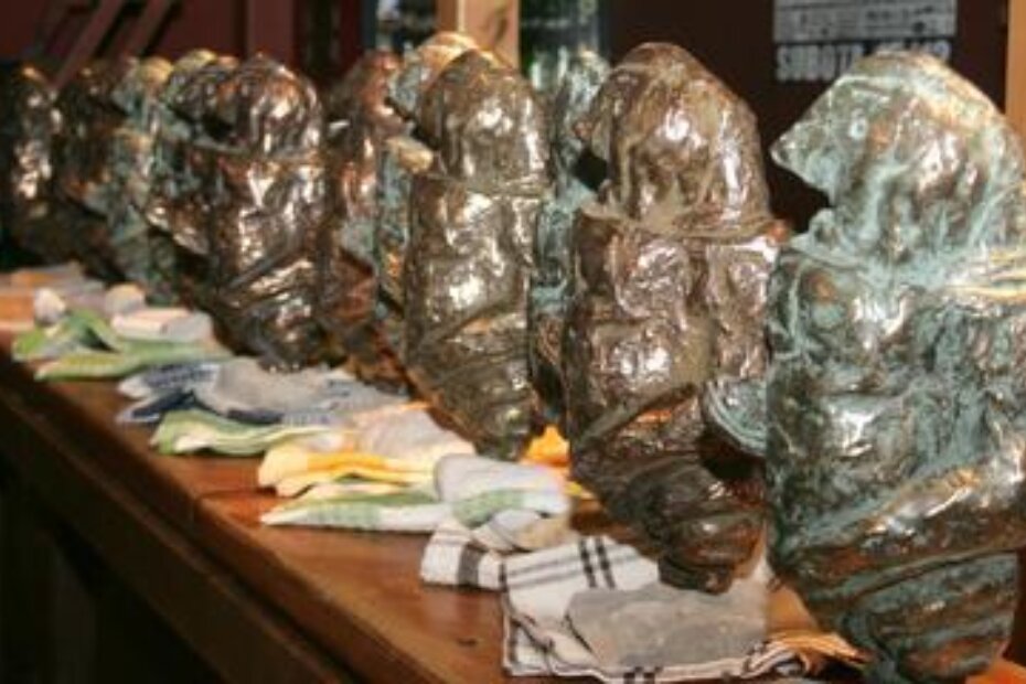 Nagrada Kiklop - djelo kipara Josipa Diminića (N. L.)