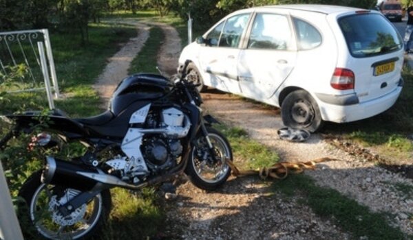Motociklist poginuo kod Marčane