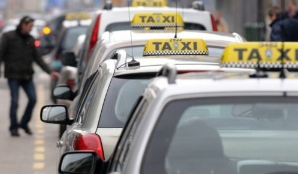 Taxi rat u Zagrebu: Taksisti će ići u štrajk i blokadu ulica zbog riječke konkurencije