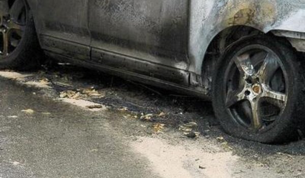 Izgorio automobil