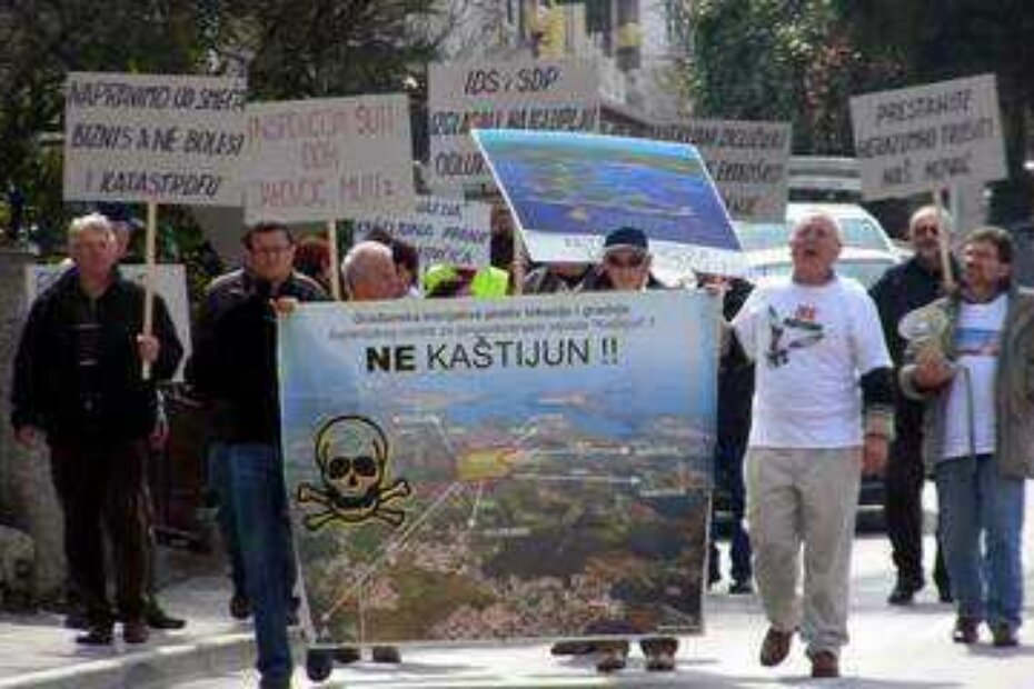 Prodefilirali pazinskim ulicama