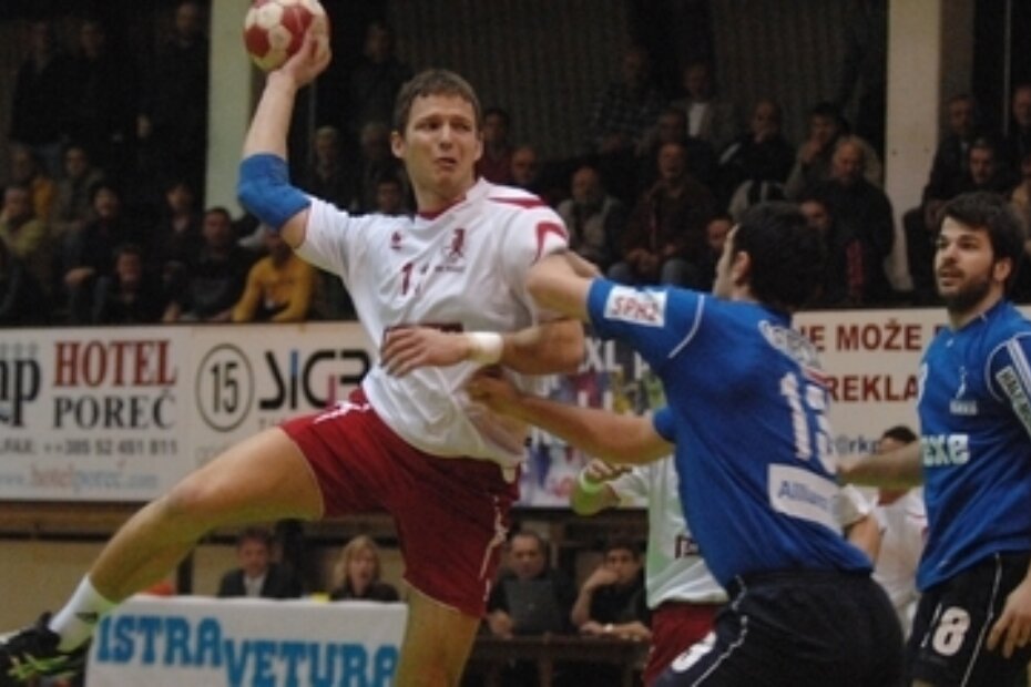 Dean Turković, najefikasniji rukometaš Poreča u pobjedi nad Medveščakom (M. MIJOŠEK)