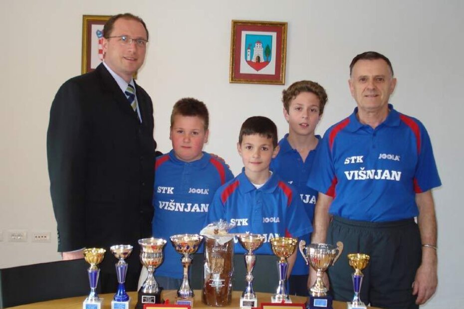 Višnjanske stolnotenisače primio je načelnik općine Angelo Mattich
