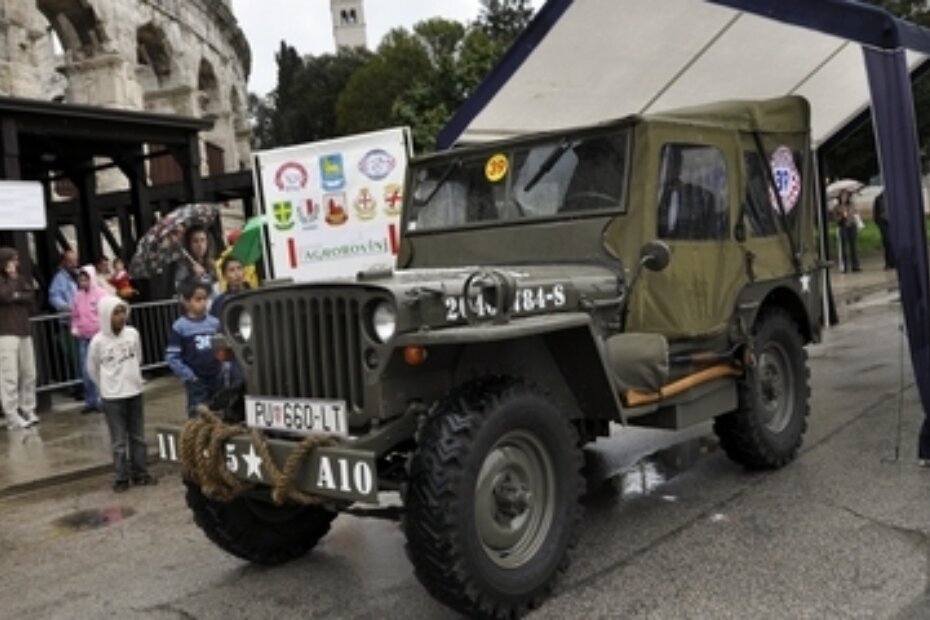 Najstariji - Jeep Willis iz 1942. godine