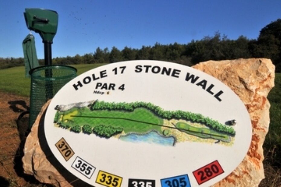 Golf na Crvenom Vrhu (S. R.)