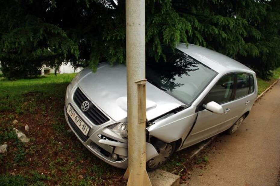 Teško oštećeni "Polo"