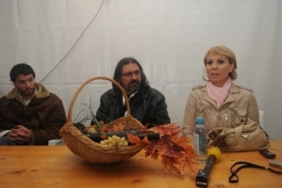 Lepa Brena na presici s organizatorima koncerta (S. R.)