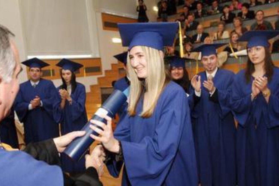 Nakon faksa - teško do posla - mladi su, zahvaljujući i državi, među najvećim žrtvama krize