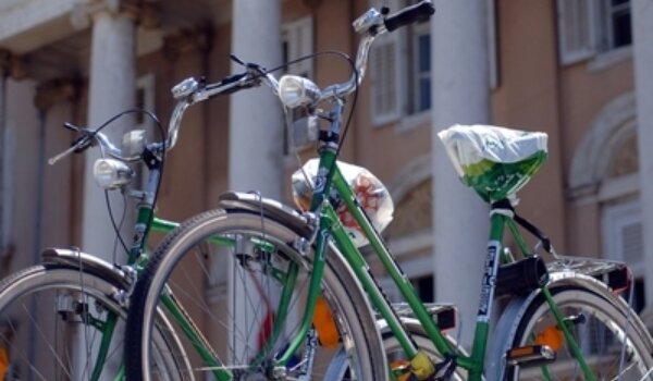 Turistima krali bicikle