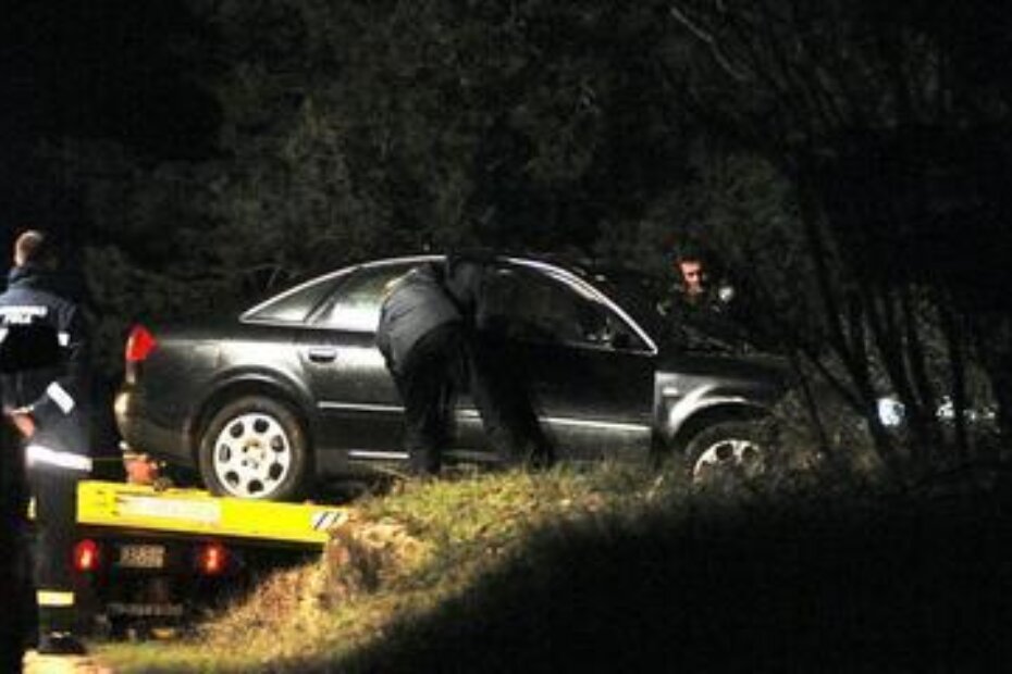 Crni audi A6 s lažnim tablicama kojim su Popović i Gilg presreli Marinkovića  (Arhiva)