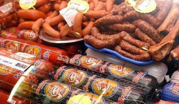 Krao suhomesnate proizvode po trgovinama u Pazinu i Poreču