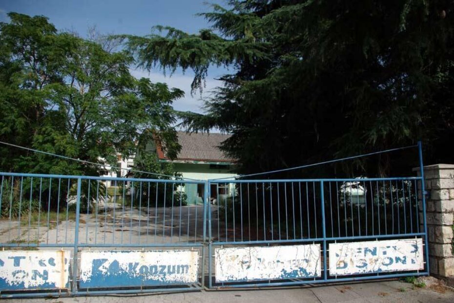 "Kuća strave" u kojoj je bilo čak i mrtvaca