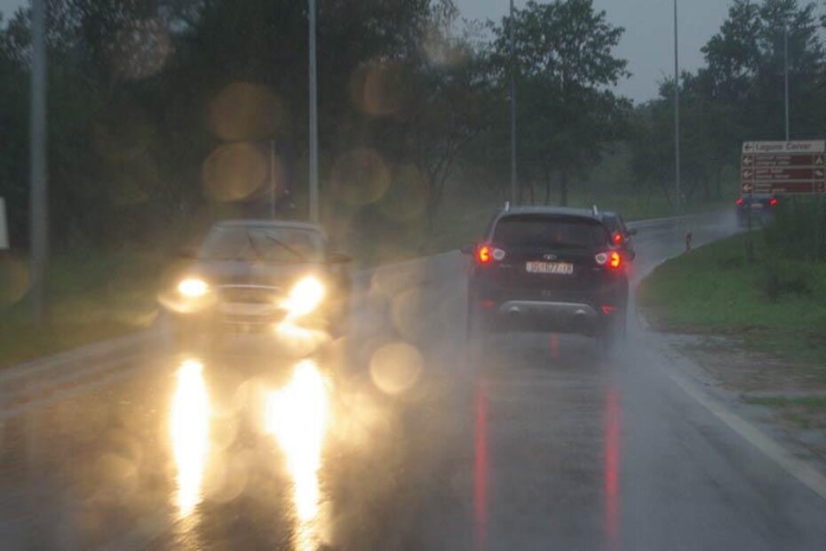 Meteorološki uvjeti na porečkim cestama su užasni, a ceste još gore