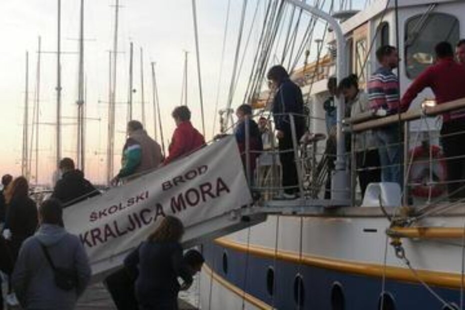 U petak su brod posjetili brojni Tršćani