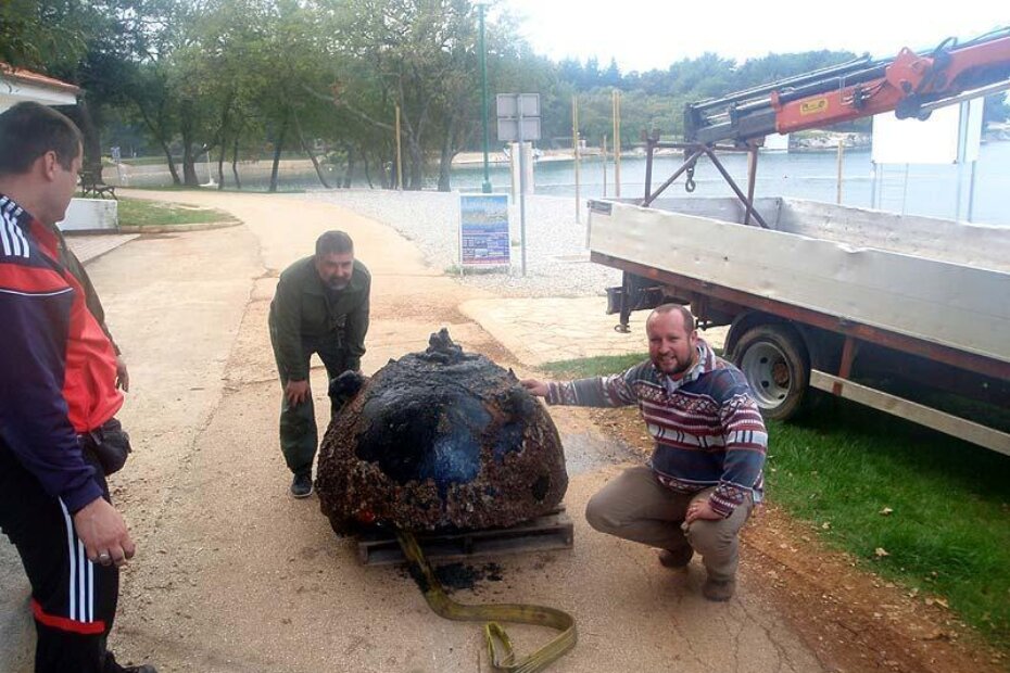 Minu mase 300 kilograma specijalci su izvukli na suho