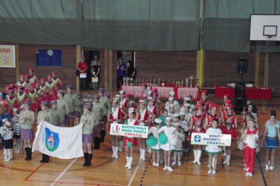 Porečke mažoretkinje u Sisku