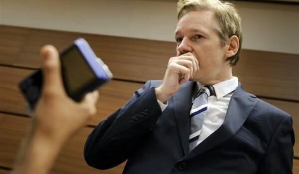 Uhićen Julian Assange, osnivač Wikileaksa