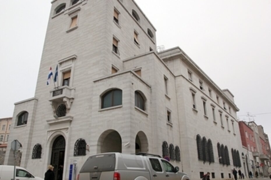 Predmet ovrhe može biti novac na računu i oročena štednja u svim bankama - pulska Fina (M. ANGELINI)