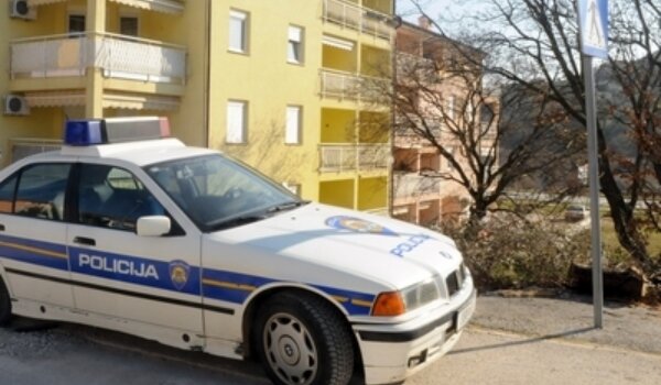 Starica ubijena u stanu na Verudi Porat?