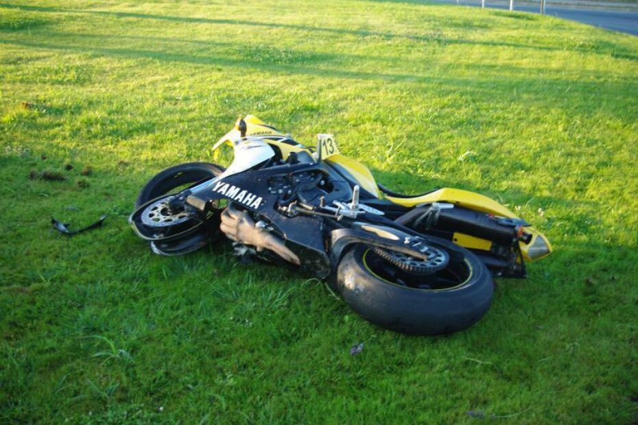 Potpuno uništeni motocikl