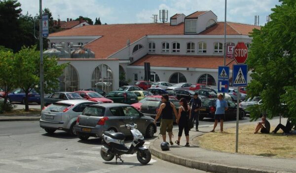 Sudar skutera i osobnog automobila u Vlašićevoj