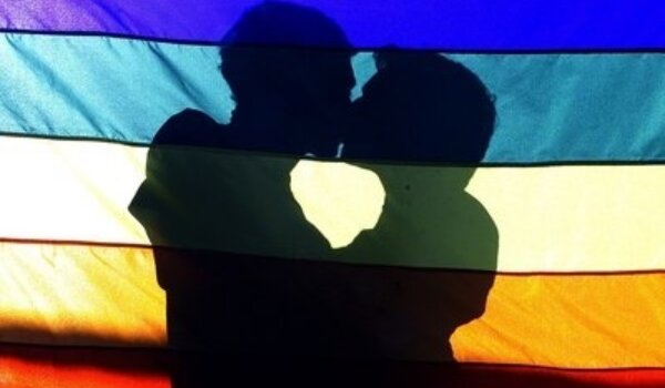 Slovenija: Gay parovi mogu posvojiti dijete