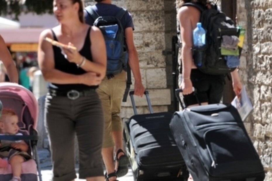 Turista ne manjka (N. LAZAREVIĆ)