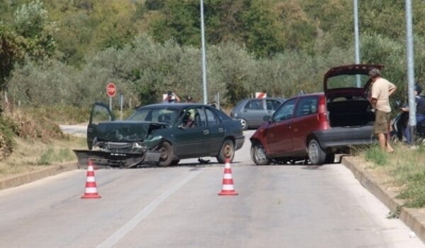 Četvero ozlijeđenih u sudaru kod Galižane