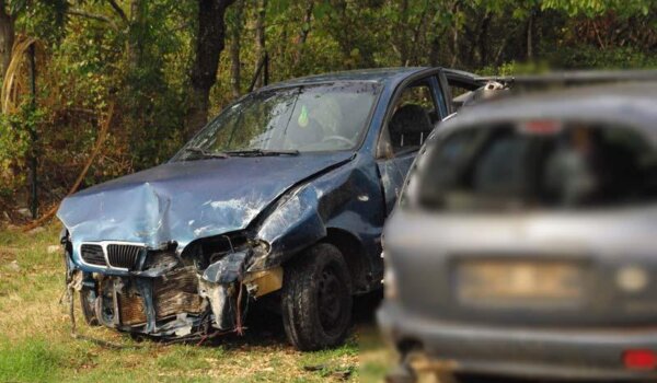 Žbandaj: automobilom se zabila u zid pa prevrnula i zadobila teške ozljede