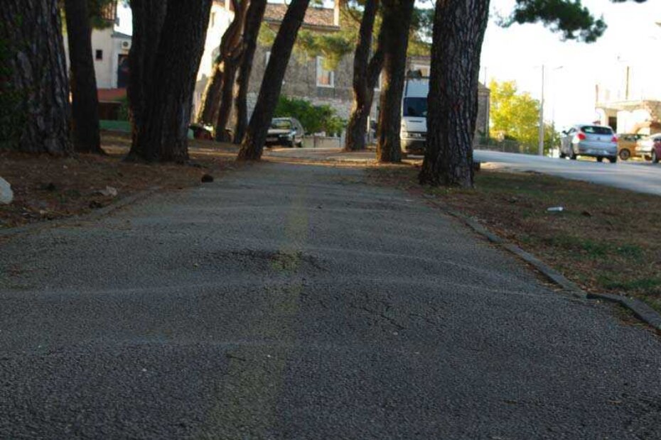 Neugodno i opasno - valovi i rupe na stazi namijenjenoj rekreaciji