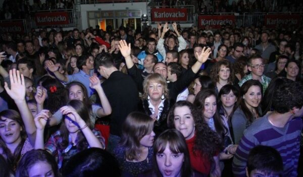 Foto: koncert Jelene Rozge u Kašteliru i afterpary u La Kabani